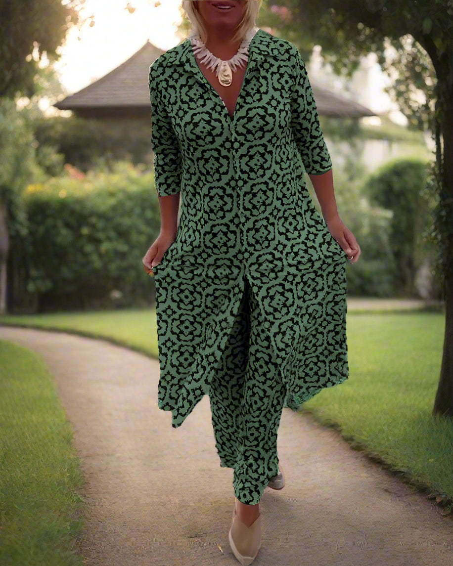 Cora™ | Retro Style Two-Piece Set with Chic Print