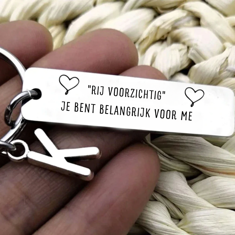 LYNN & CO | 'Rij voorzichtig' - Sleutelhanger voor iemand van wie je houdt!