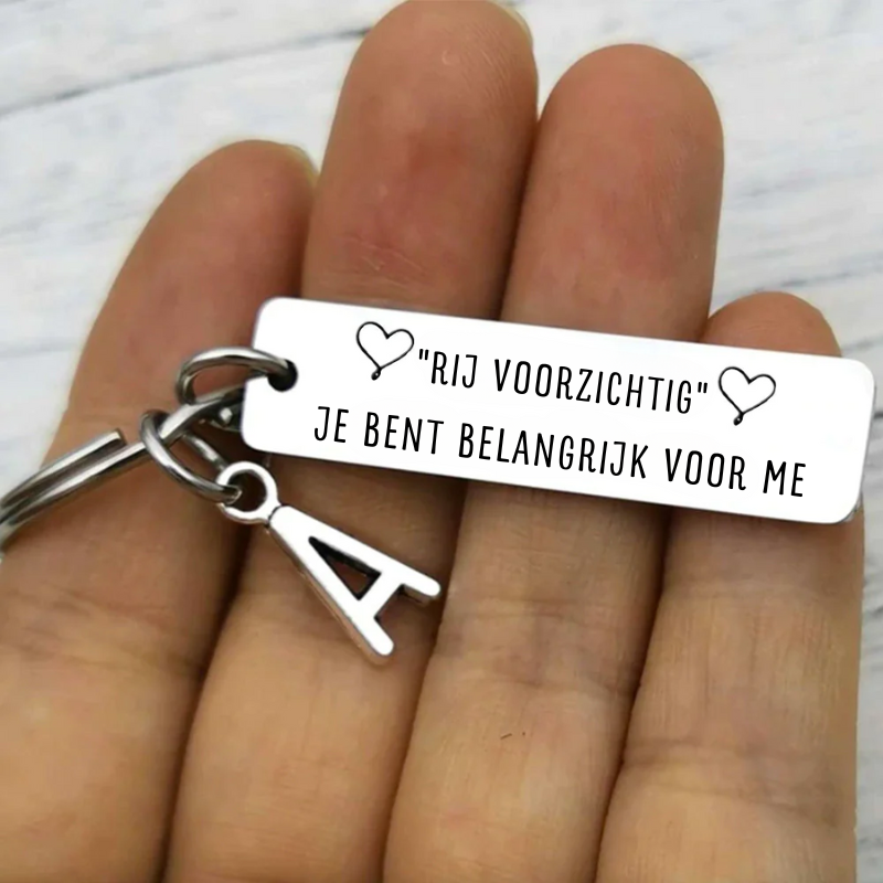 LYNN & CO | 'Rij voorzichtig' - Sleutelhanger voor iemand van wie je houdt!