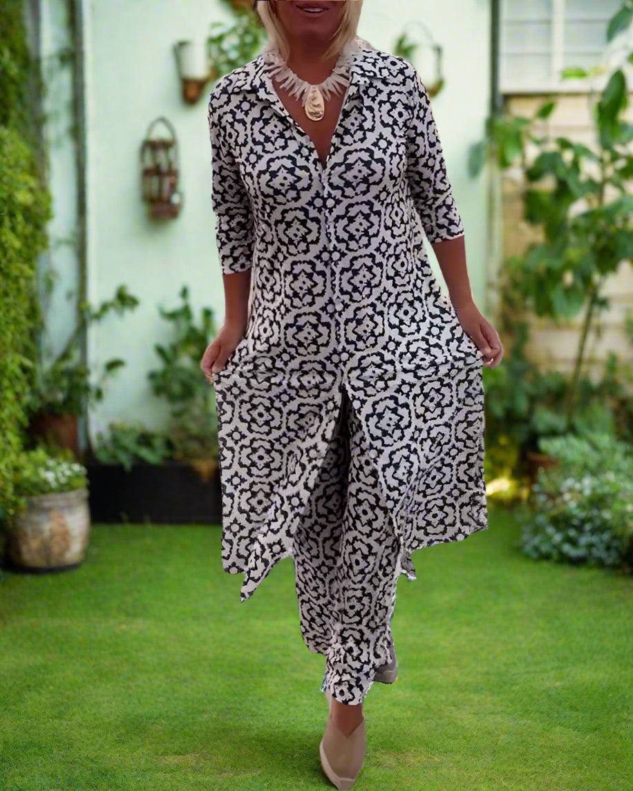 Cora™ | Retro Style Two-Piece Set with Chic Print