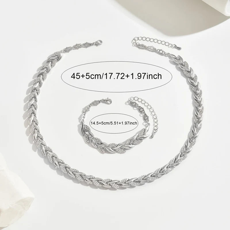 Selena™ | Stylish Fishtail Necklace Set