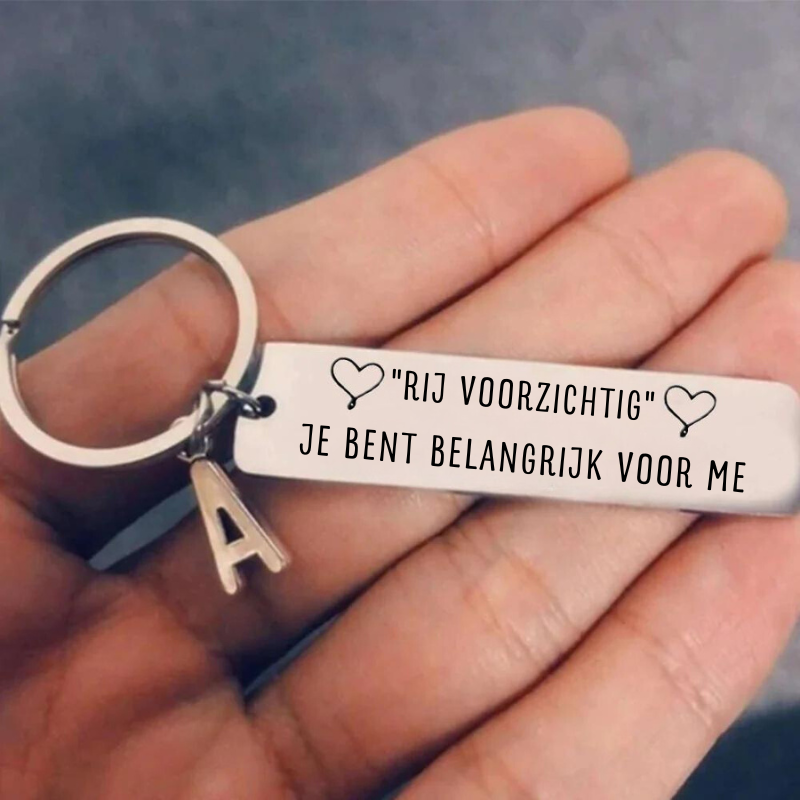 LYNN & CO | 'Rij voorzichtig' - Sleutelhanger voor iemand van wie je houdt!