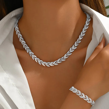 Selena™ | Stylish Fishtail Necklace Set