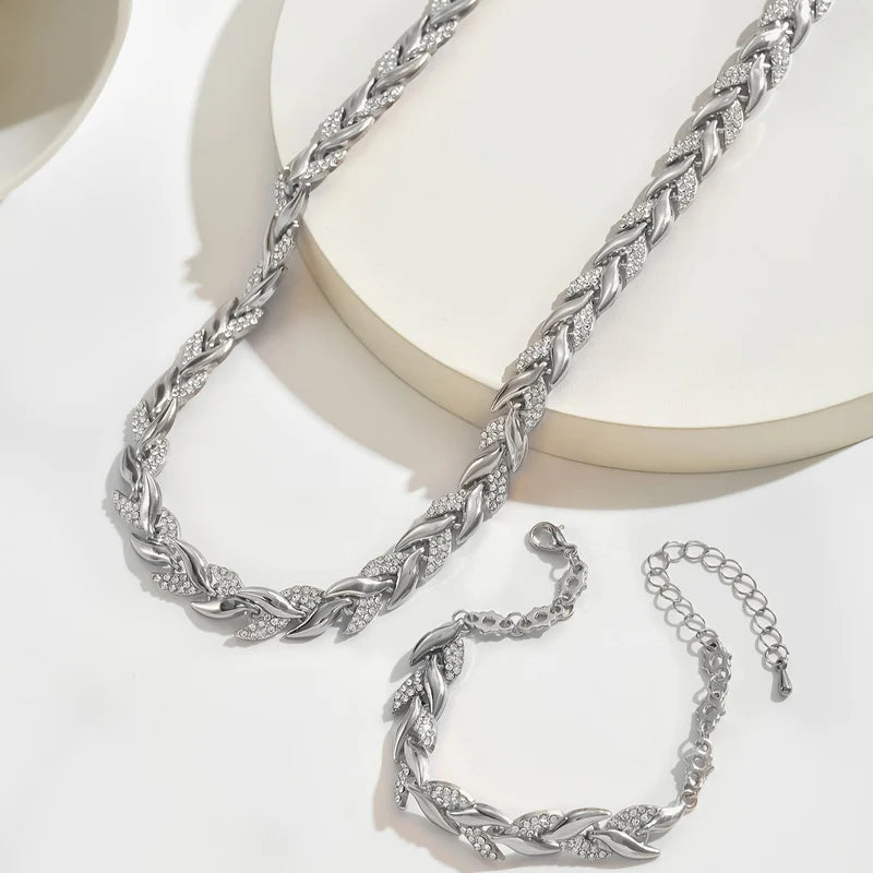 Selena™ | Stylish Fishtail Necklace Set