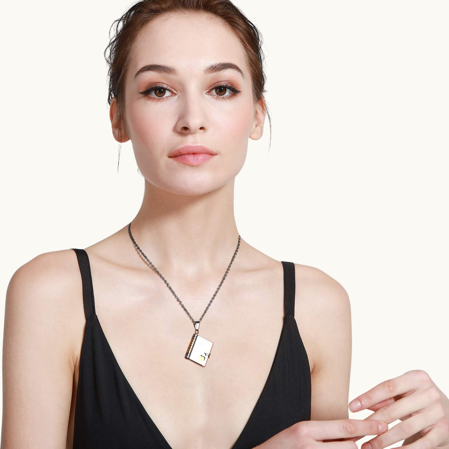 LYNN & CO | Custom Boek Ketting
