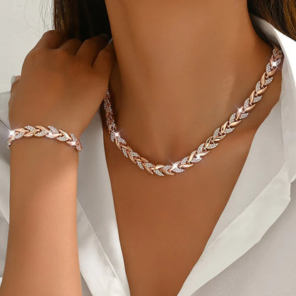 Selena™ | Stylish Fishtail Necklace Set