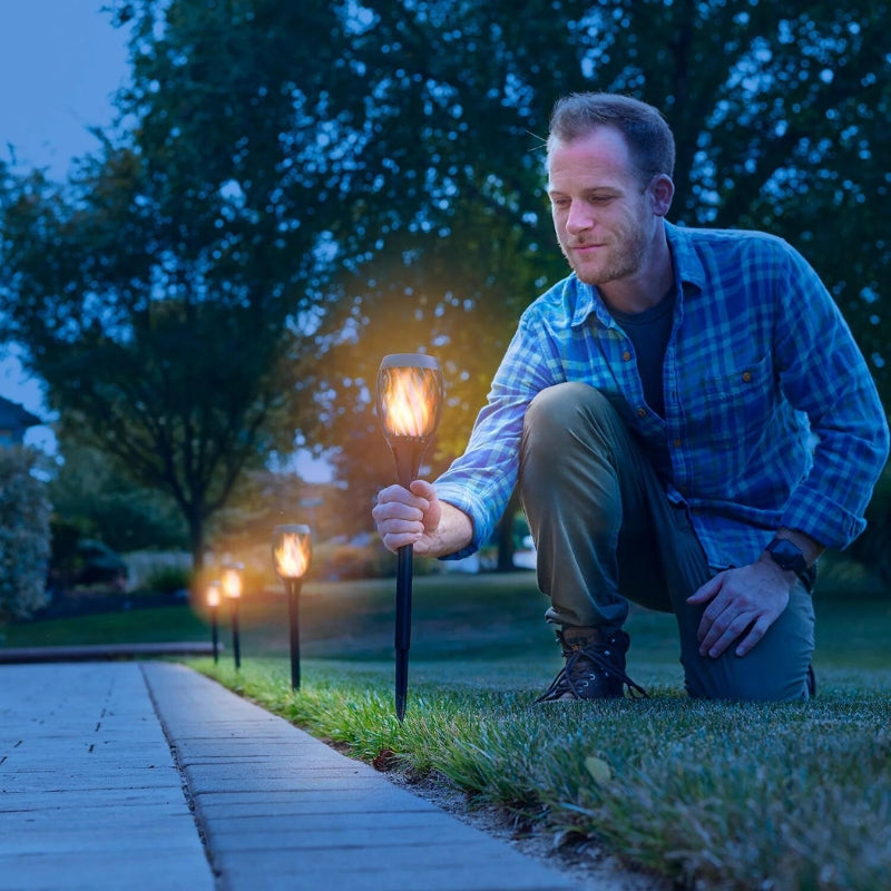 ZonneFakkel™ Prachtige Tuinlamp Op Zonne Energie!