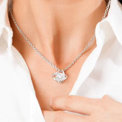 LYNN & CO | "Rozenliefde" - Witgouden Ketting